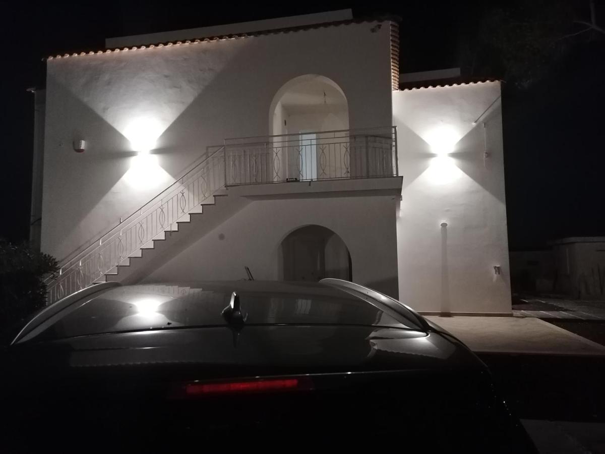 Villa Per Vacanze Isola Фануза Екстериор снимка